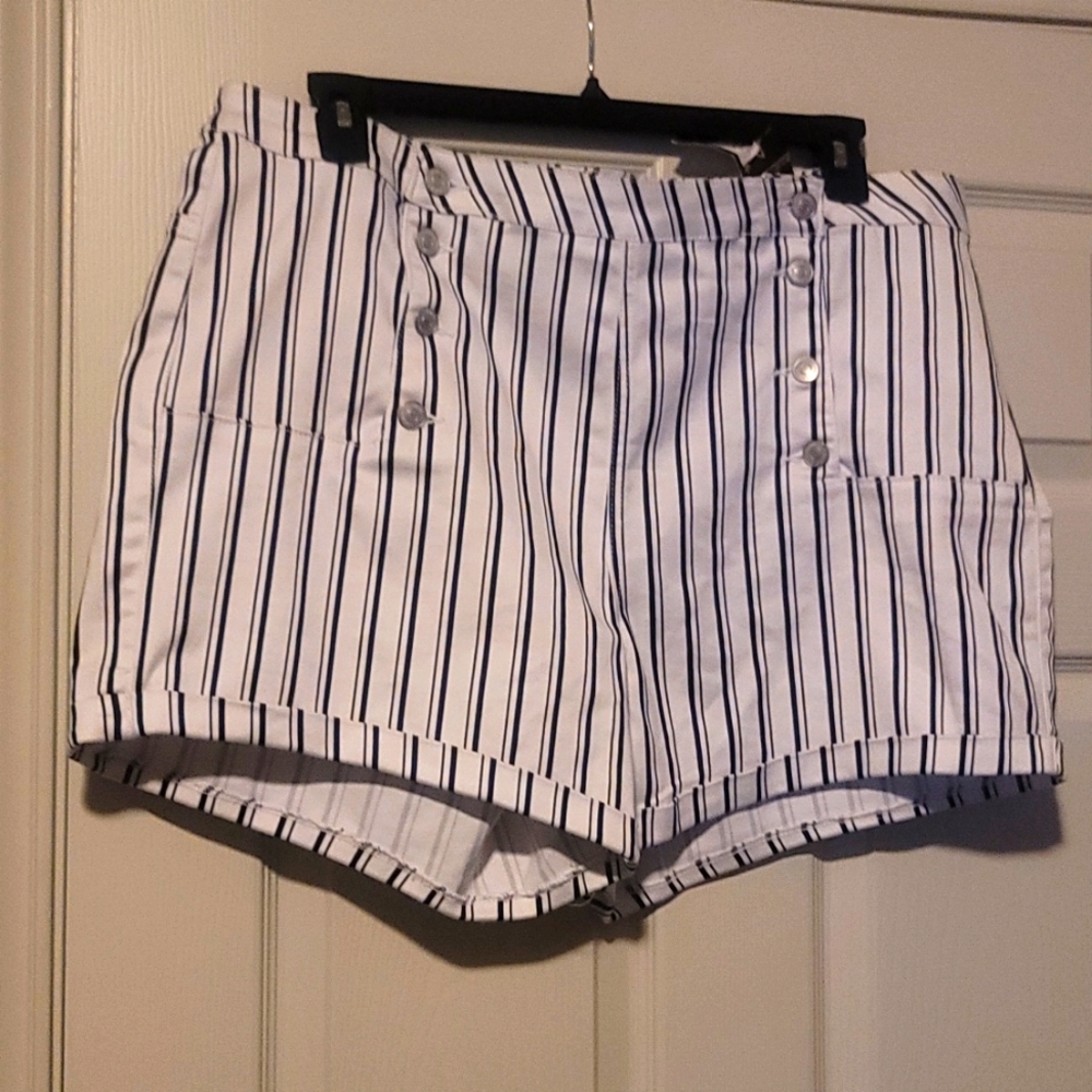 Almost famous plus size shorts